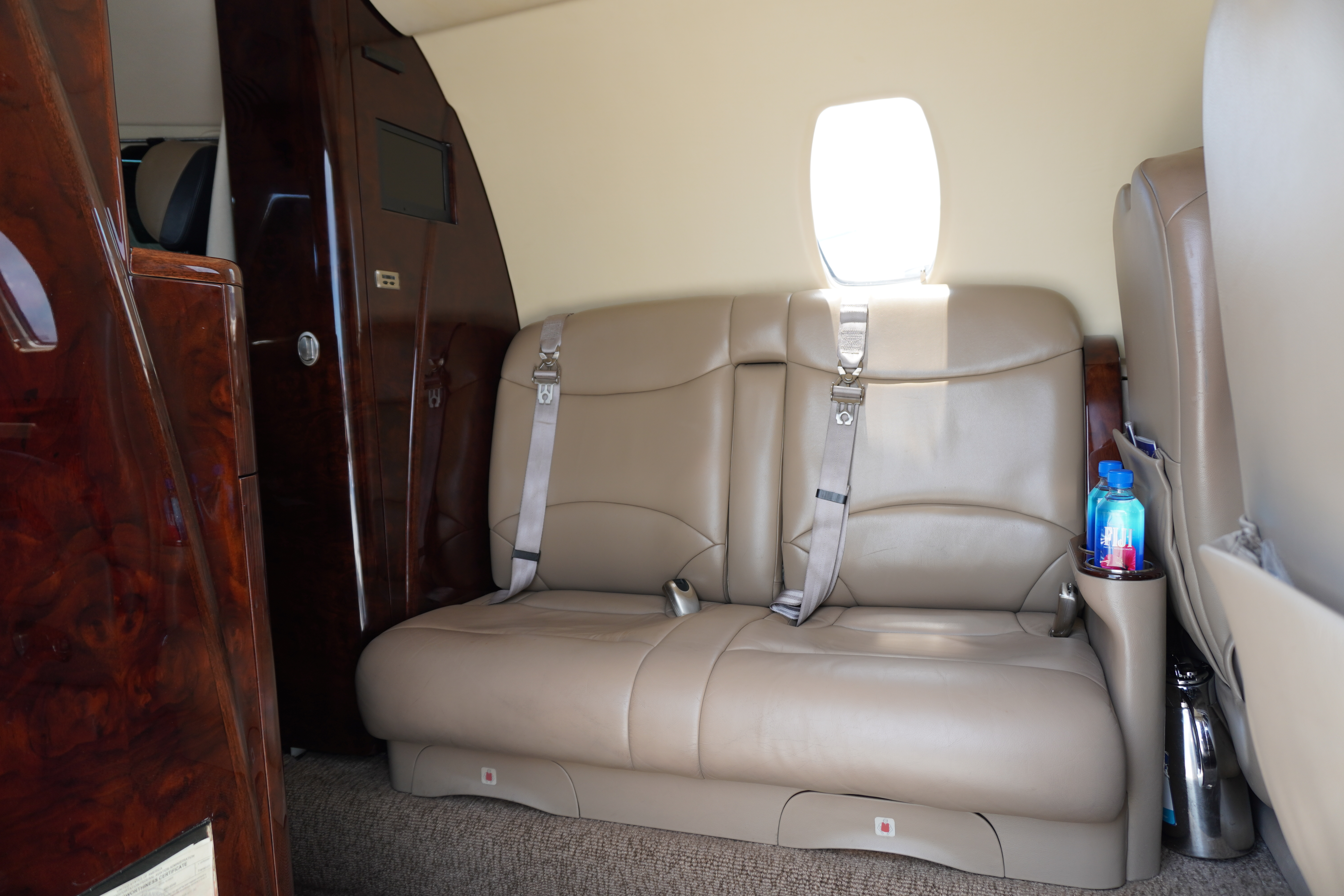 XLS SN 5546 Divan