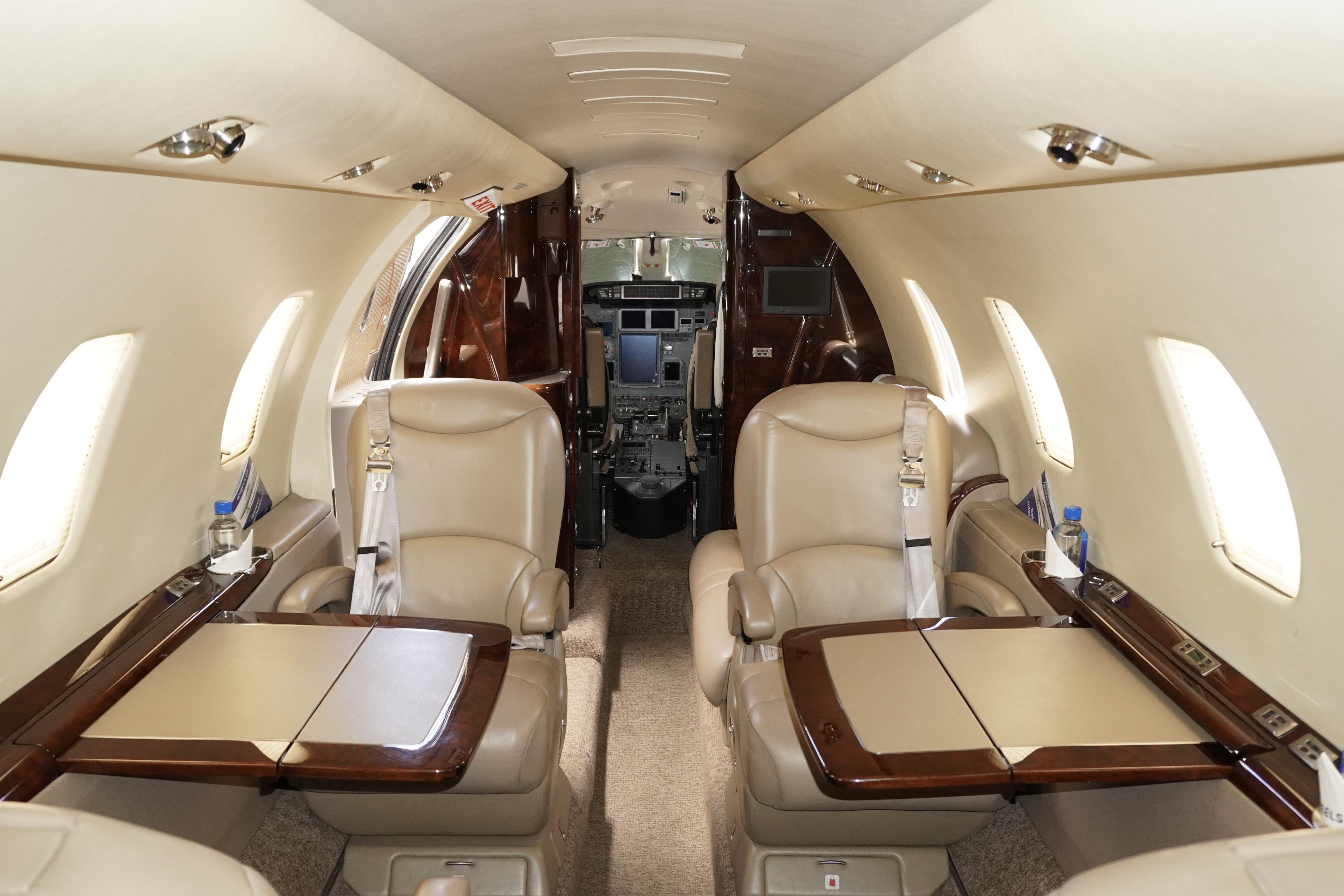 XLS SN 5546 FWD cabin shot