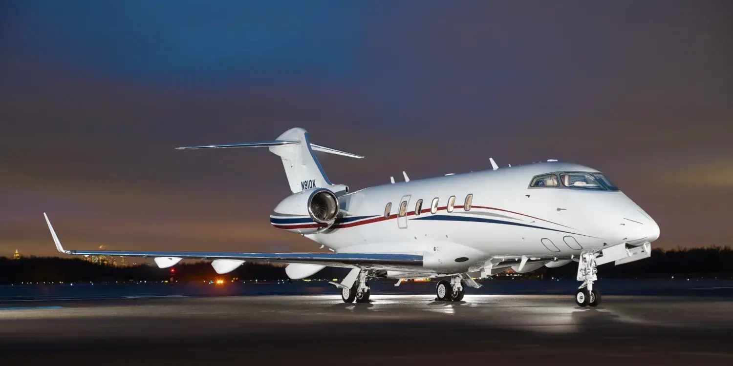 Challenger 300 SN 20375 hero shot