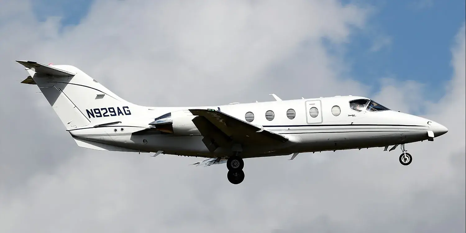 Hawker 400XP RK-381 stock photo copy.jpg